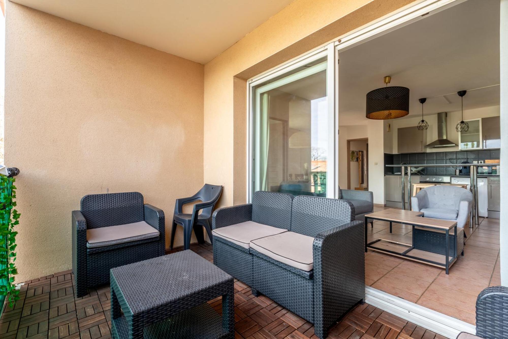 L'Ecrin Jardin Des Remparts - Parking Prive - Terrasse Apartment Carcassonne Exterior photo