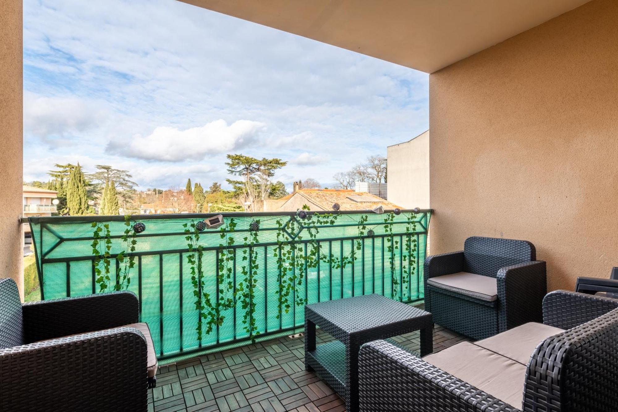 L'Ecrin Jardin Des Remparts - Parking Prive - Terrasse Apartment Carcassonne Exterior photo